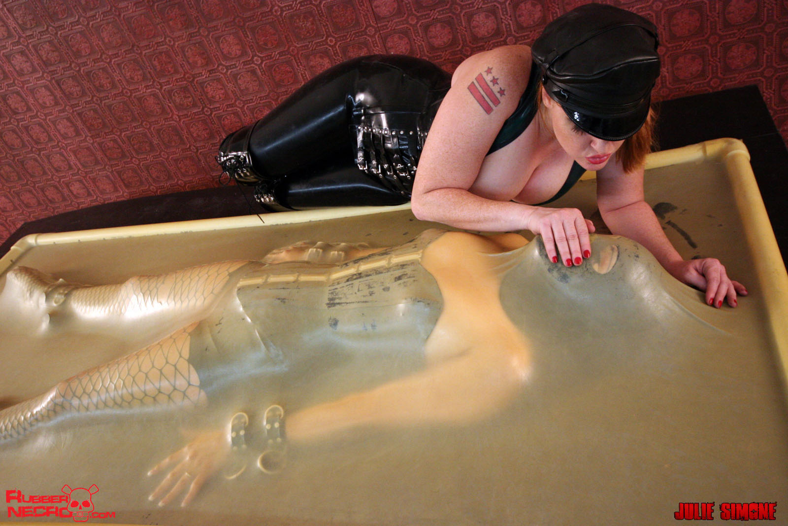 Latex Vac Bed XXX Full HD Gallery Site