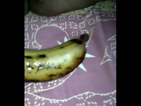 Lankan girl banana