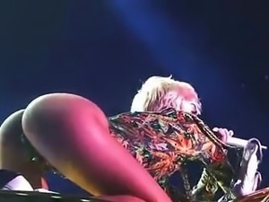 Scarecrow reccomend miley cyrus shaking pussy erotic live